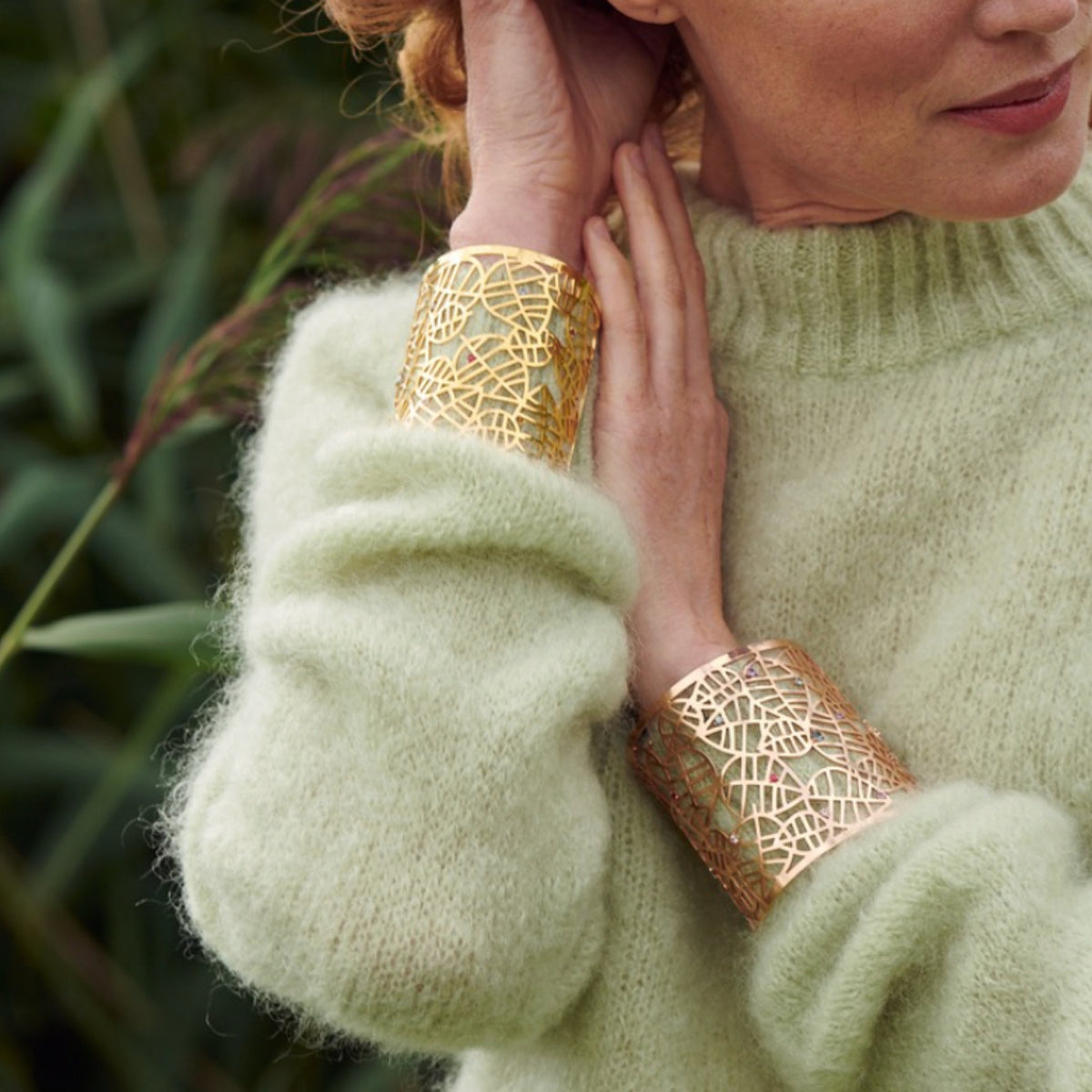 BEECH CUFF BRACELET - NUANCES gold plated (corundum/spinel)