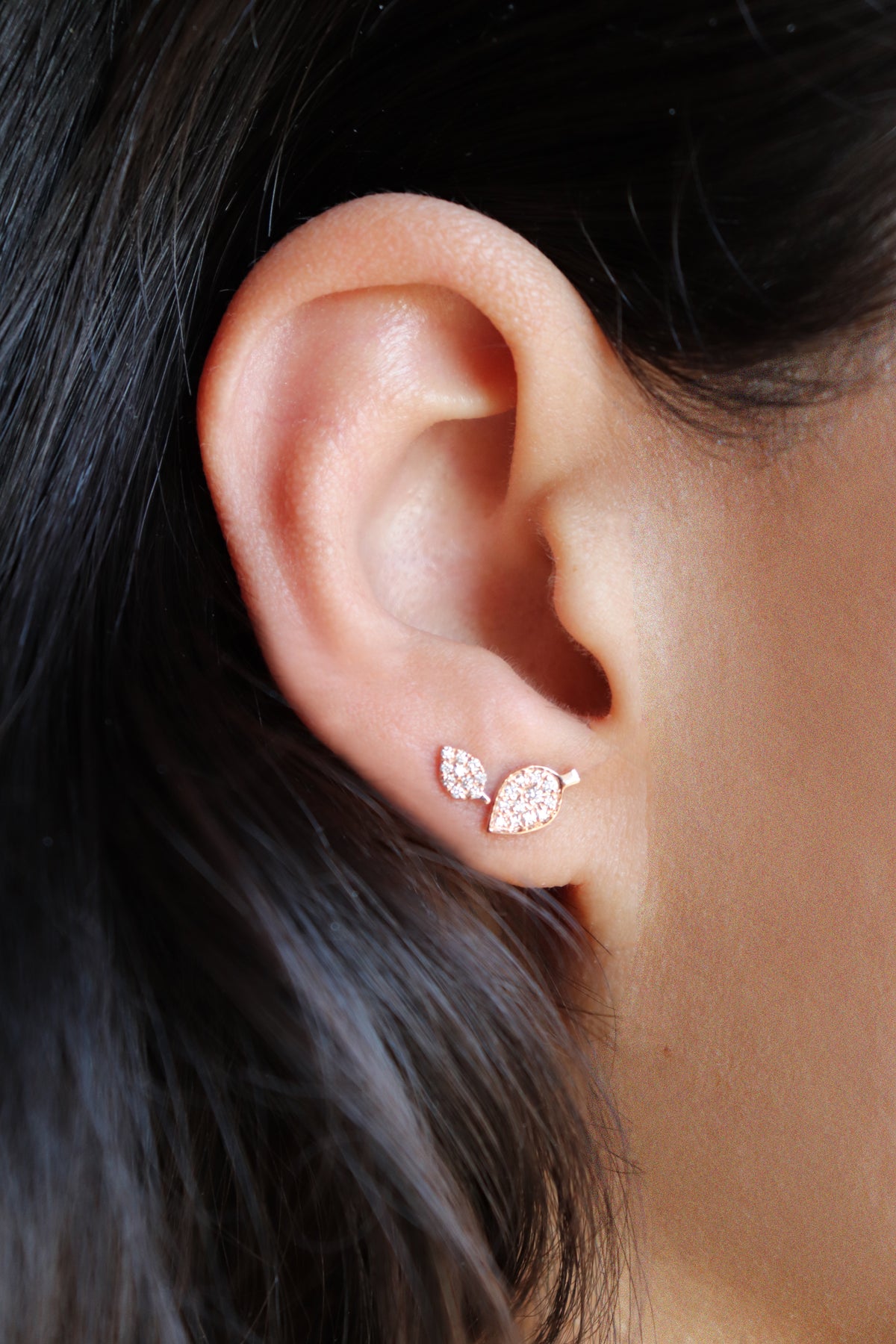 BEECH STUD EARRING BABYLEAF MINI rose gold diamond pavé